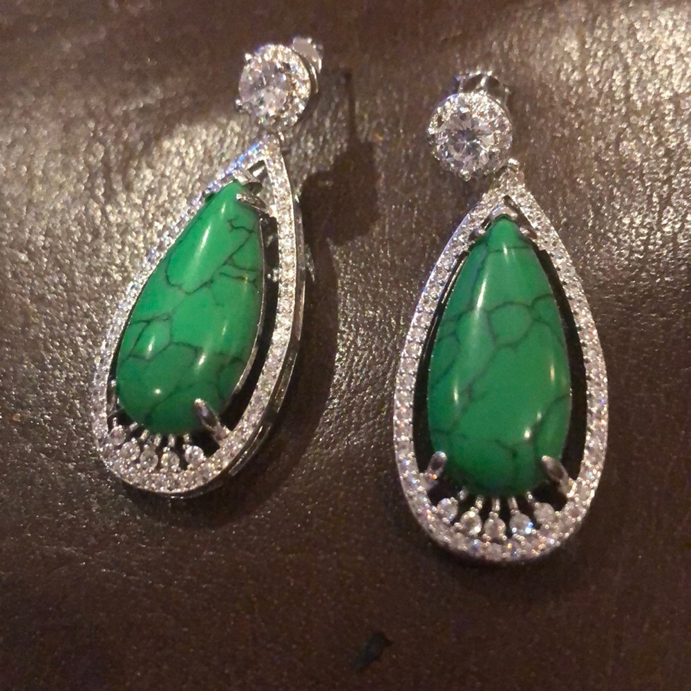 Green Howlite Diamond Earrings NWOTS